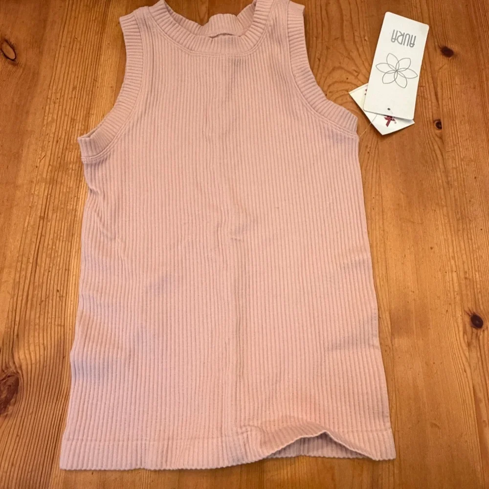 NWT AURA Ribbed tank women M/L - Picture 2 of 9